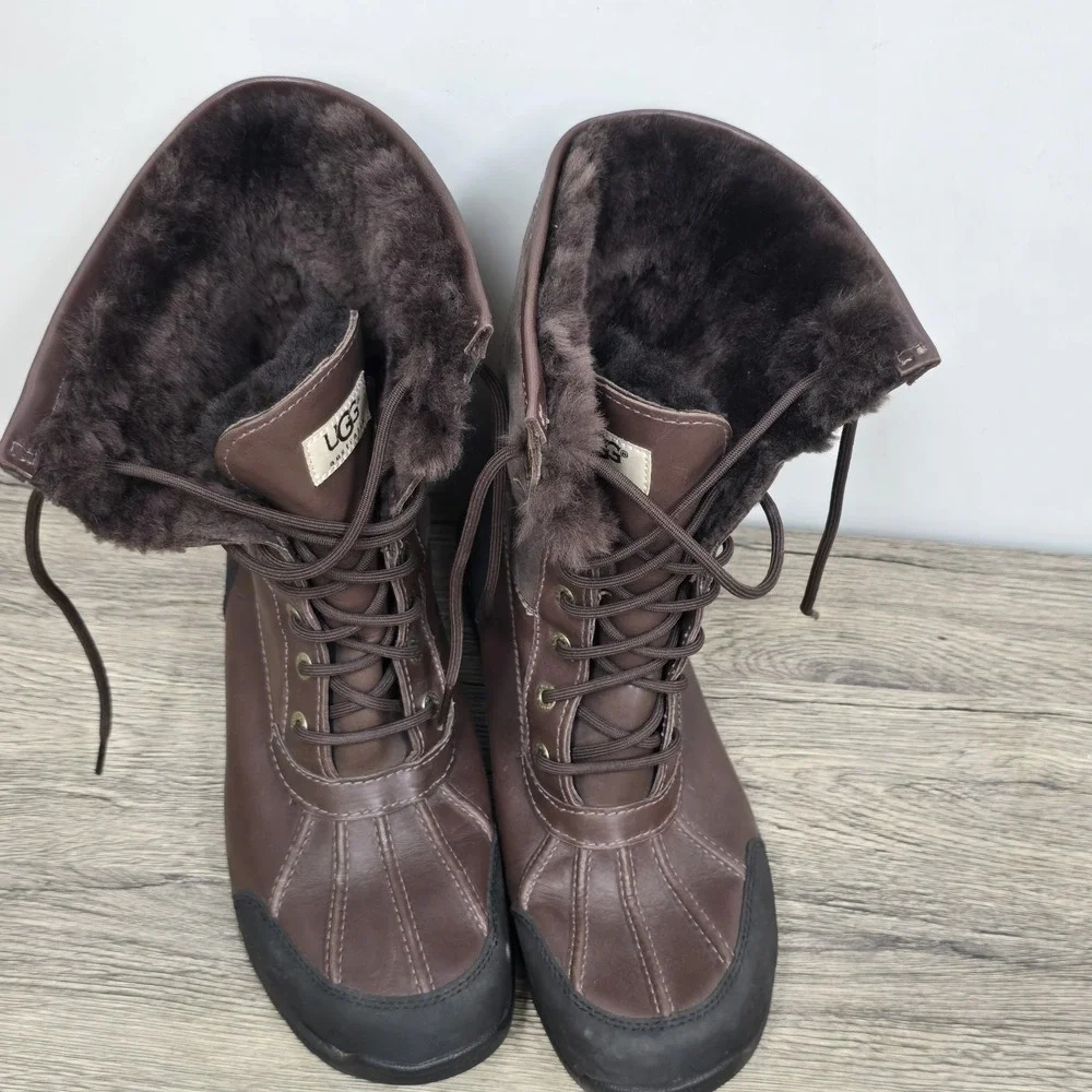 UGG Australia Mens 10.5 Brown Leather Shearling Winter Boots Vibram Waterproof